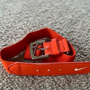 Nike youth Baseball/softball adjustable belt.